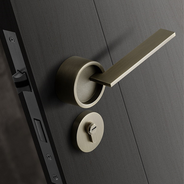 American Retro Round Door Handle and Lock Set